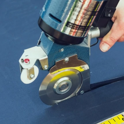 Körkéses, kardkéses szabászgépek, szabó ollók széles választéka